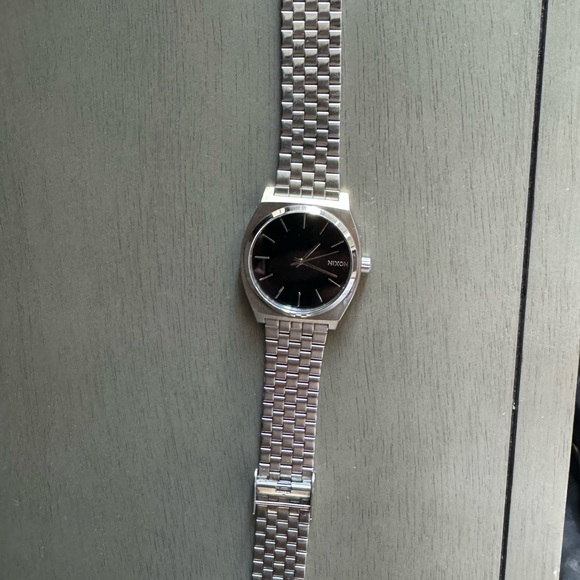 Nixon ‘Time Teller’ Watch; 37mm - Picture 3 of 4